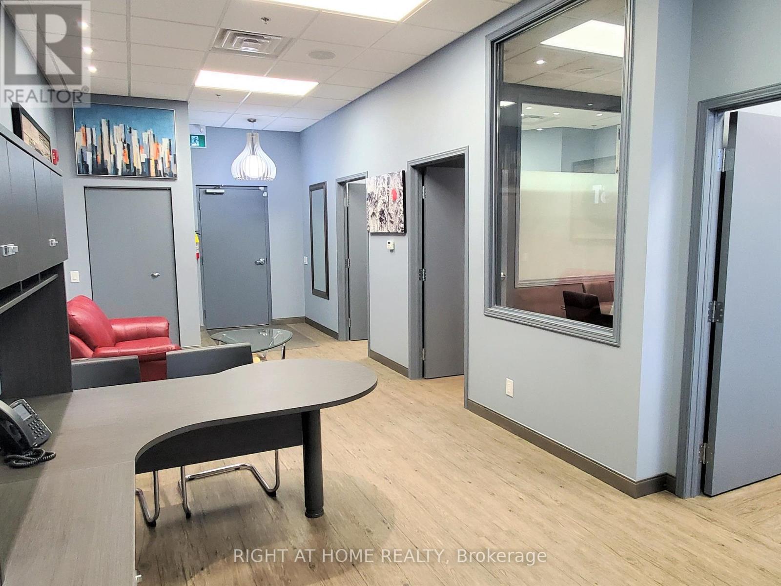 206 - 4265 Thomas Alton Boulevard, Burlington (Alton), Ontario  L7M 0A9 - Photo 9 - W12887460