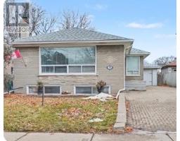 7 MRGRATH PLACE, Toronto, Ontario