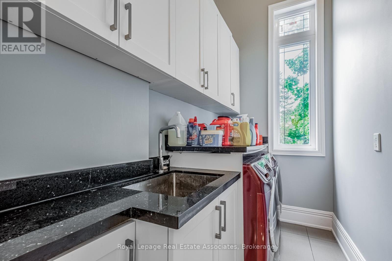 96 Elmcrest Road, Toronto (Eringate-Centennial-West Deane), Ontario  M9C 3R9 - Photo 22 - W12887500