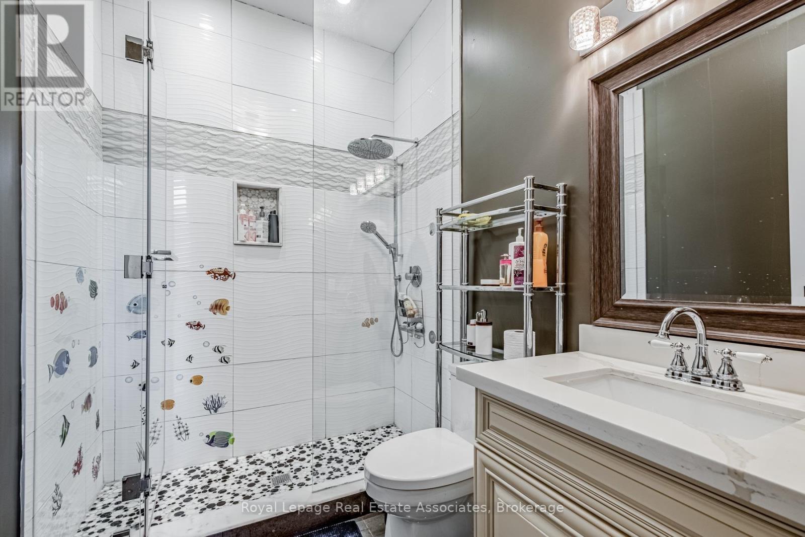 96 Elmcrest Road, Toronto (Eringate-Centennial-West Deane), Ontario  M9C 3R9 - Photo 24 - W12887500