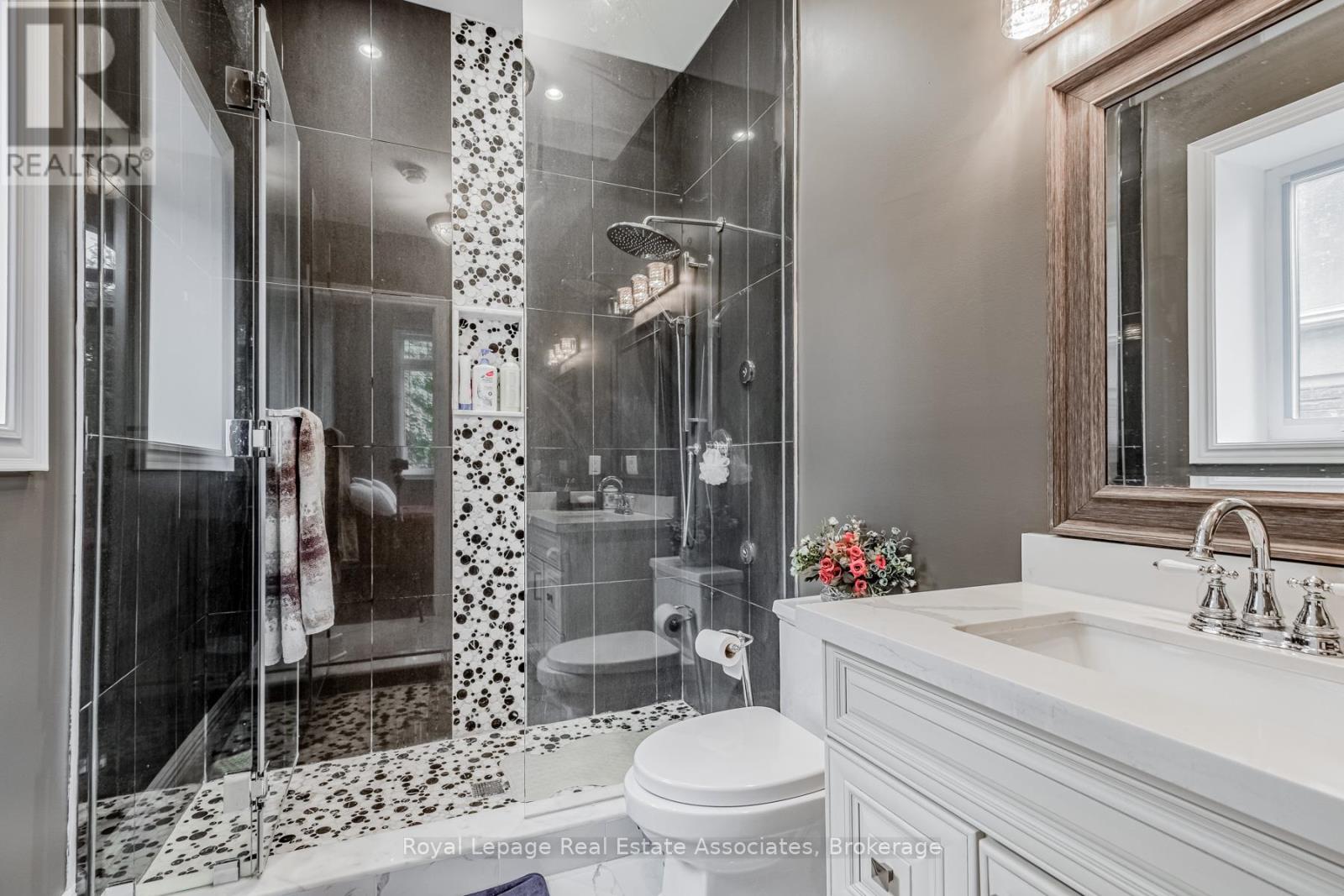 96 Elmcrest Road, Toronto (Eringate-Centennial-West Deane), Ontario  M9C 3R9 - Photo 26 - W12887500