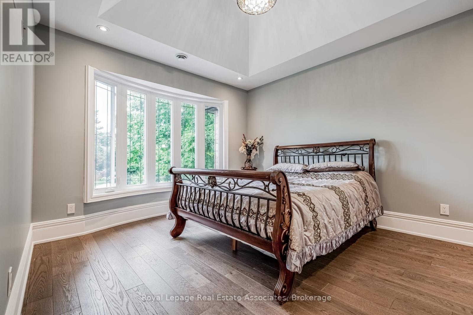 96 Elmcrest Road, Toronto (Eringate-Centennial-West Deane), Ontario  M9C 3R9 - Photo 30 - W12887500