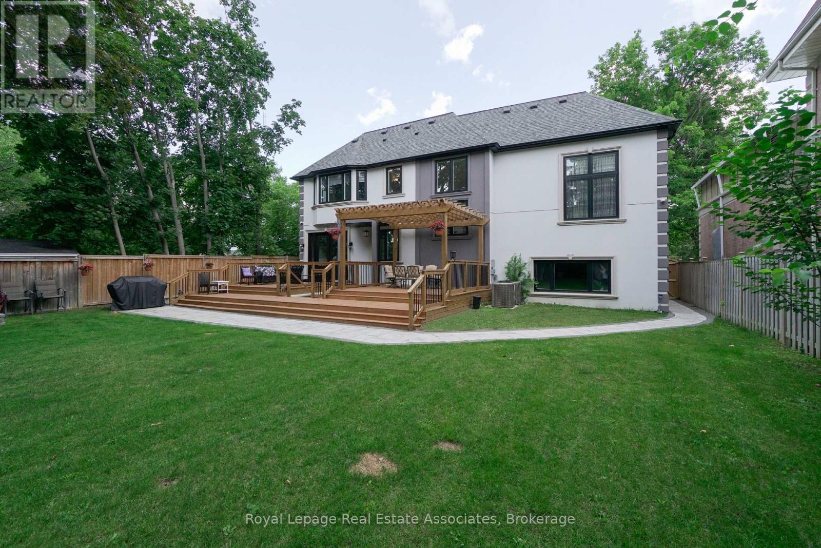 96 Elmcrest Road, Toronto (Eringate-Centennial-West Deane), Ontario  M9C 3R9 - Photo 35 - W12887500