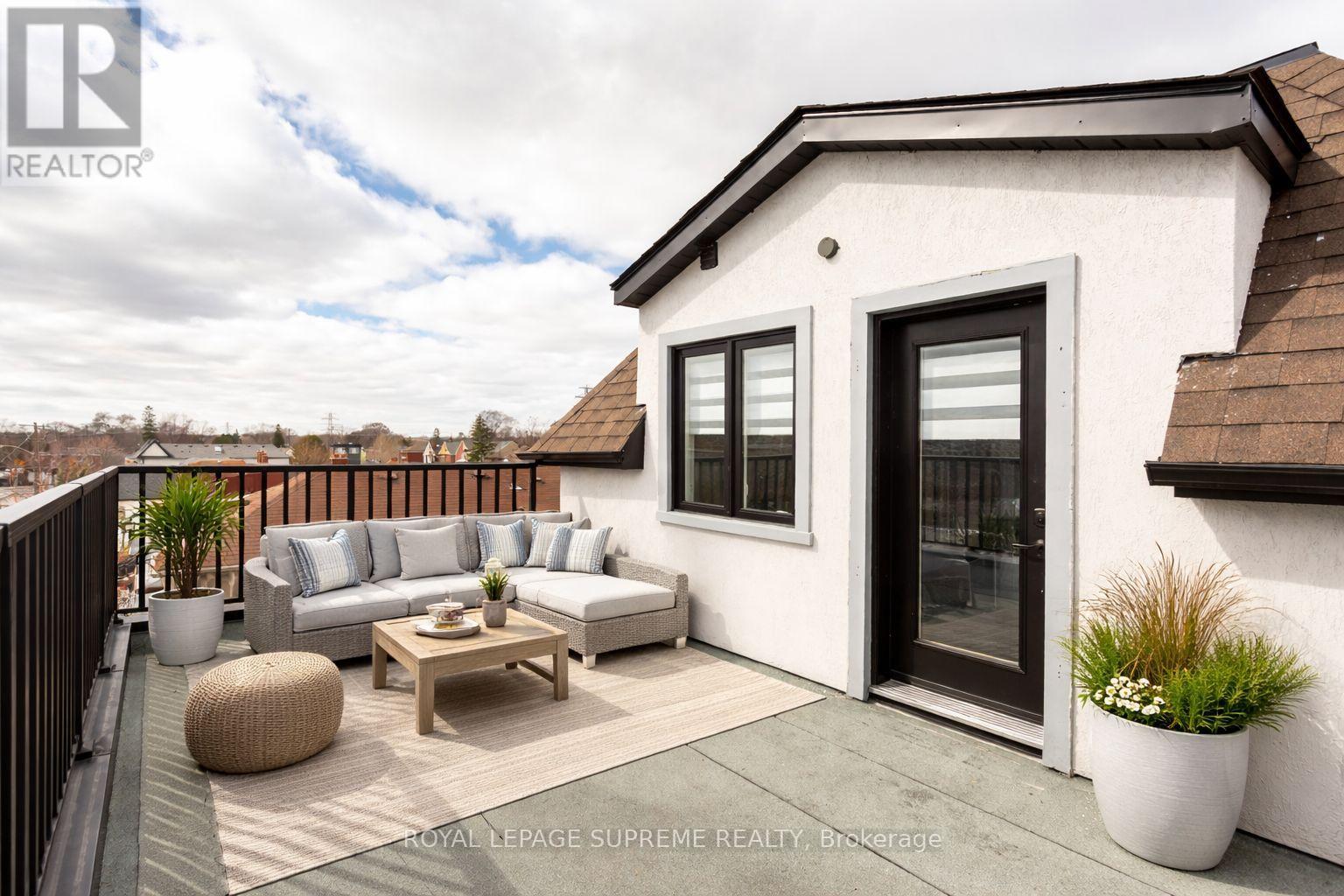 82 Pritchard Avenue, Toronto (Rockcliffe-Smythe), Ontario  M6N 1T3 - Photo 26 - W12887502