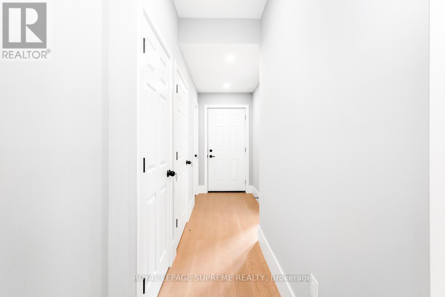 82 Pritchard Avenue, Toronto (Rockcliffe-Smythe), Ontario  M6N 1T3 - Photo 3 - W12887502