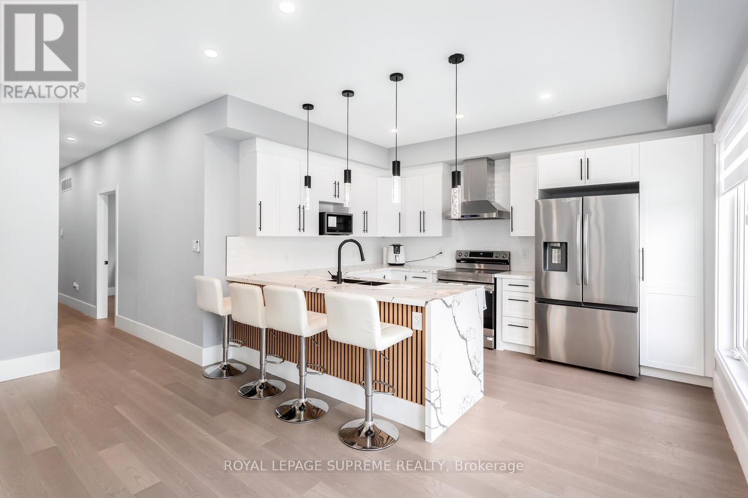 82 Pritchard Avenue, Toronto (Rockcliffe-Smythe), Ontario  M6N 1T3 - Photo 31 - W12887502