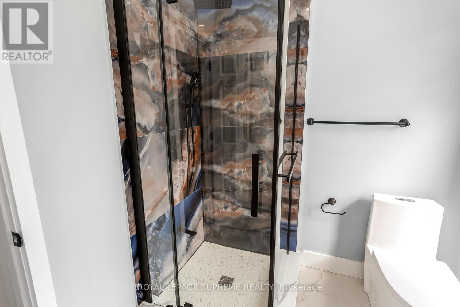 82 Pritchard Avenue, Toronto (Rockcliffe-Smythe), Ontario  M6N 1T3 - Photo 38 - W12887502