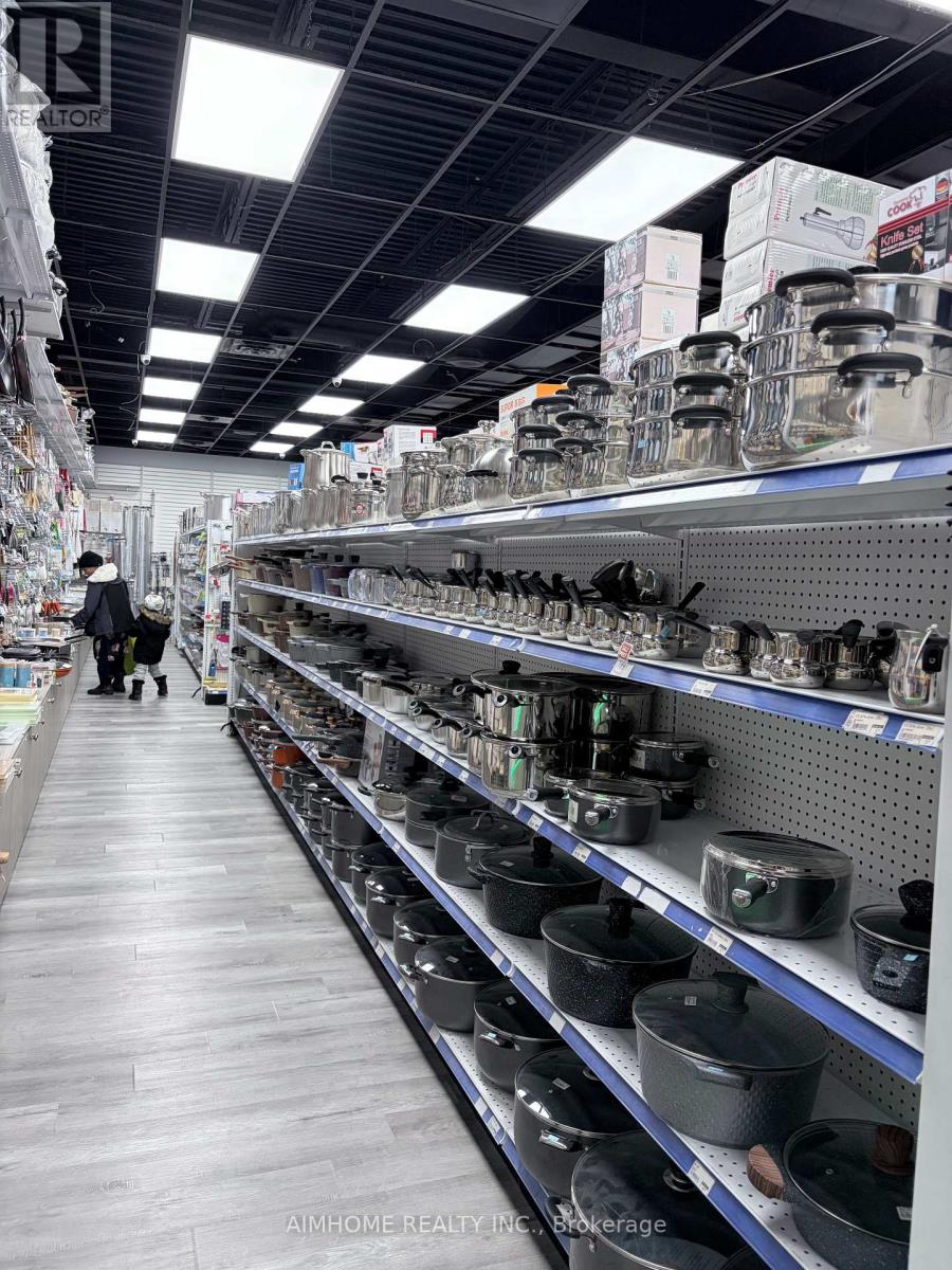 #88 - 1530 Albion Road, Toronto (Mount Olive-Silverstone-Jamestown), Ontario  M9V 1B4 - Photo 4 - W12887508