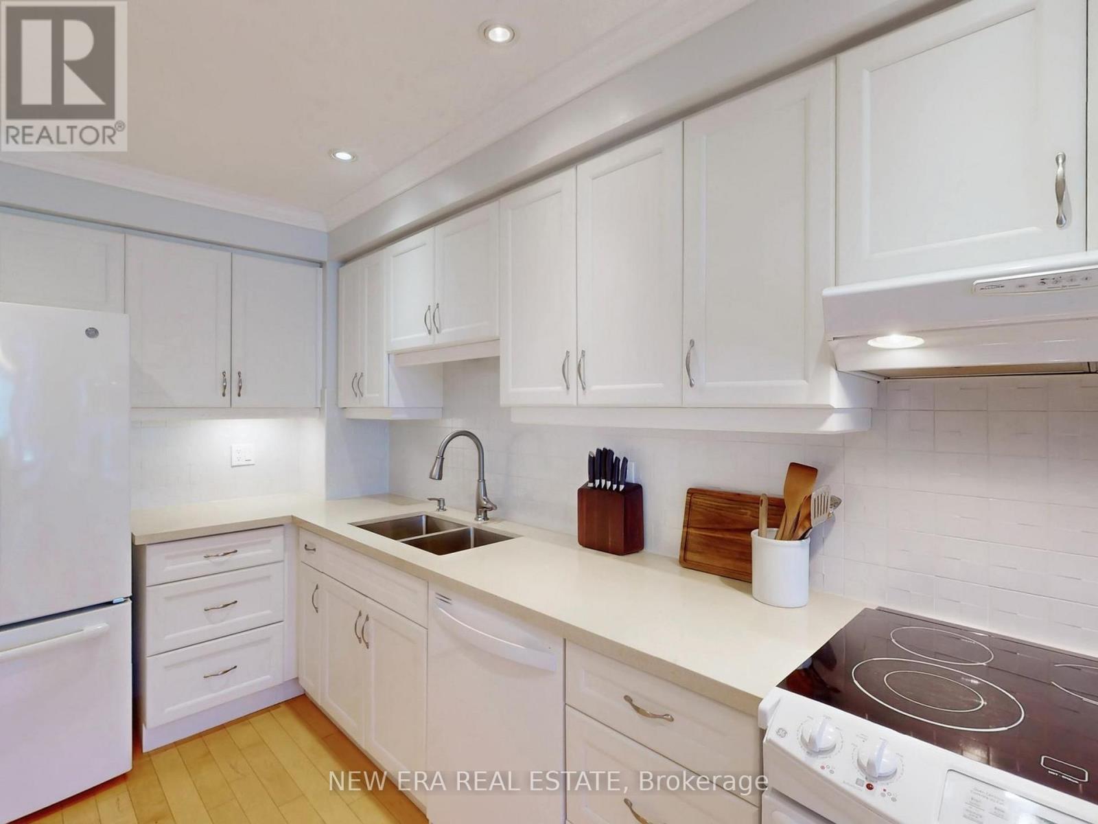 18 - 5490 Glen Erin Drive, Mississauga (Central Erin Mills), Ontario  L5M 5R4 - Photo 7 - W12887510