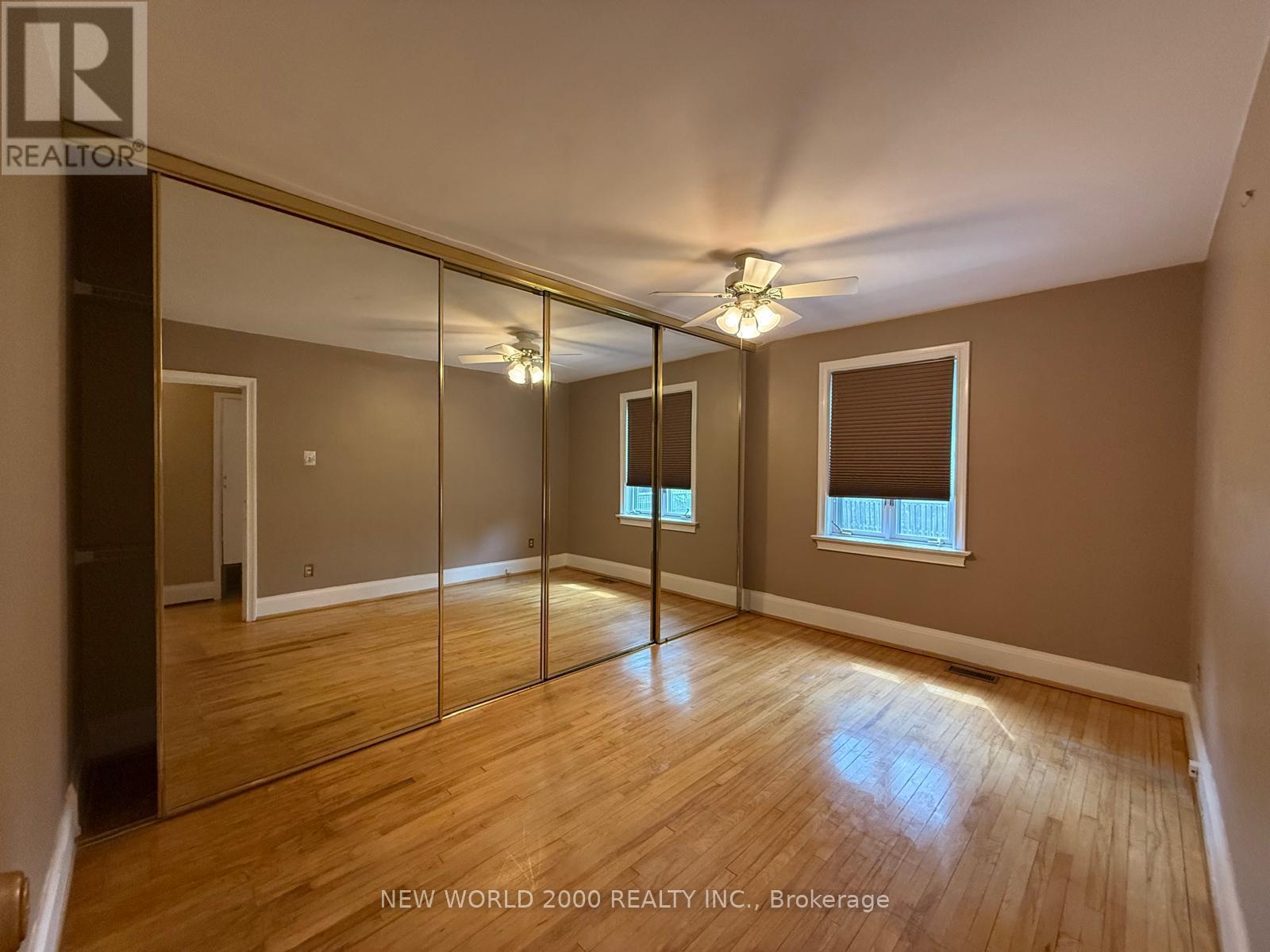 12 Monkton Avenue, Toronto, Ontario  M8Z 4M8 - Photo 7 - W12887570