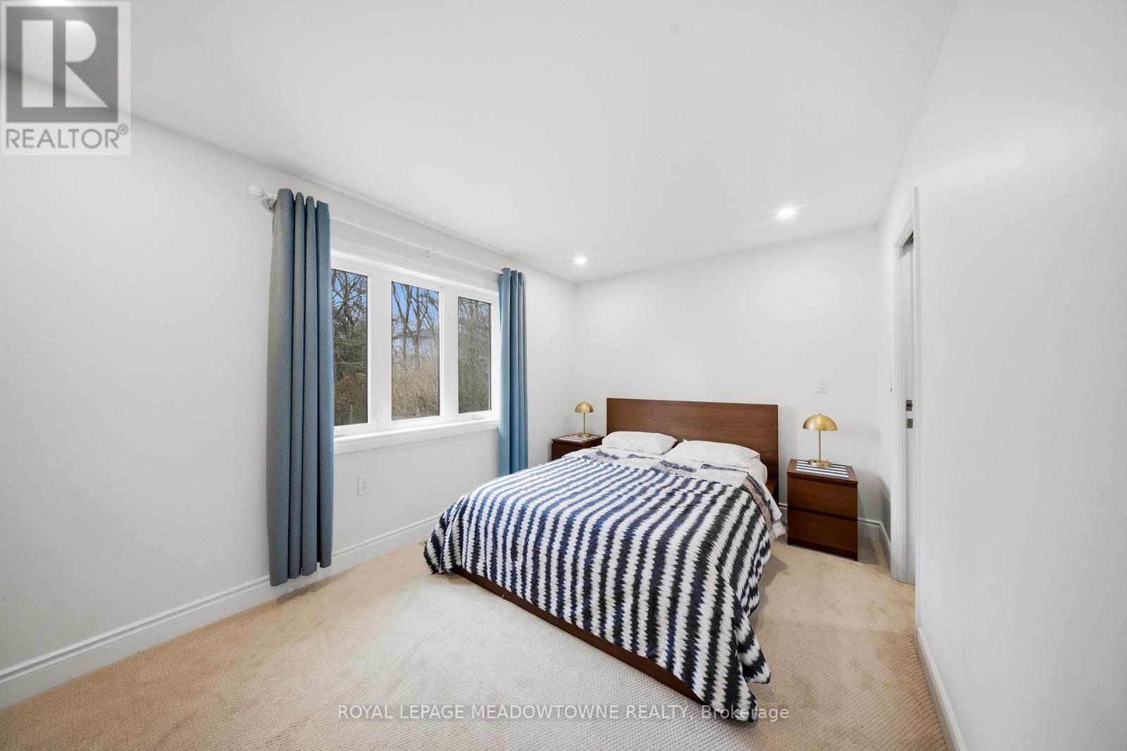 208 Glen Oak Drive, Oakville (Wo West), Ontario  L6K 2J2 - Photo 25 - W12887614