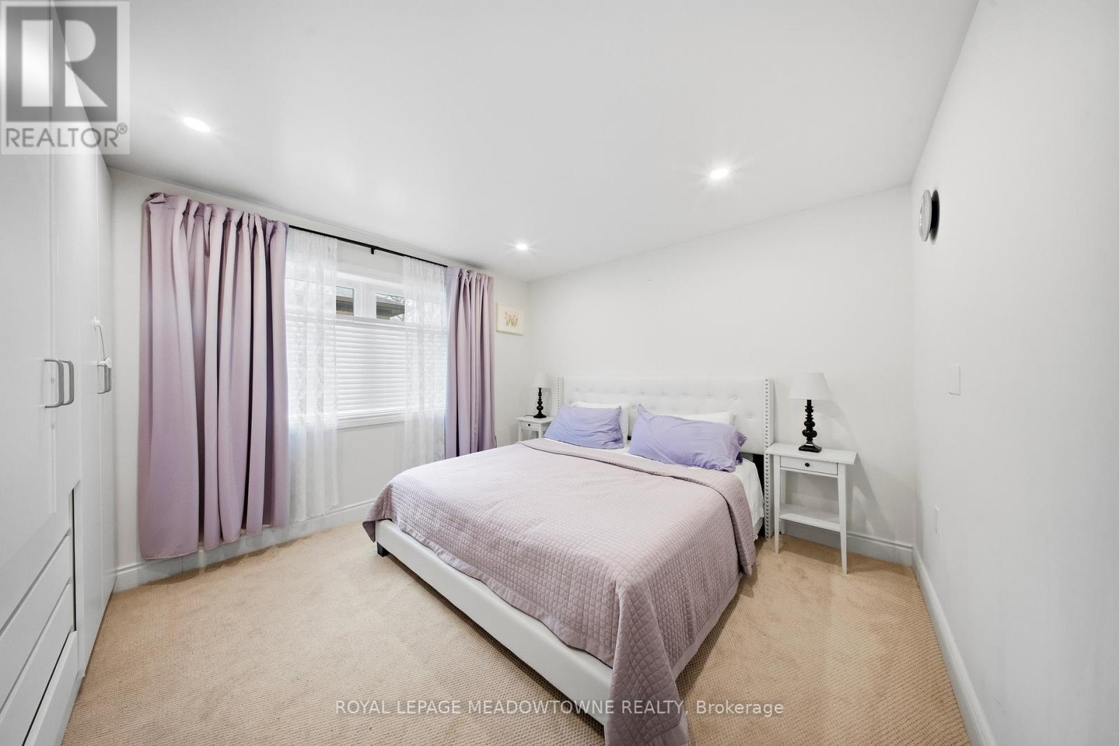 208 Glen Oak Drive, Oakville (Wo West), Ontario  L6K 2J2 - Photo 30 - W12887614