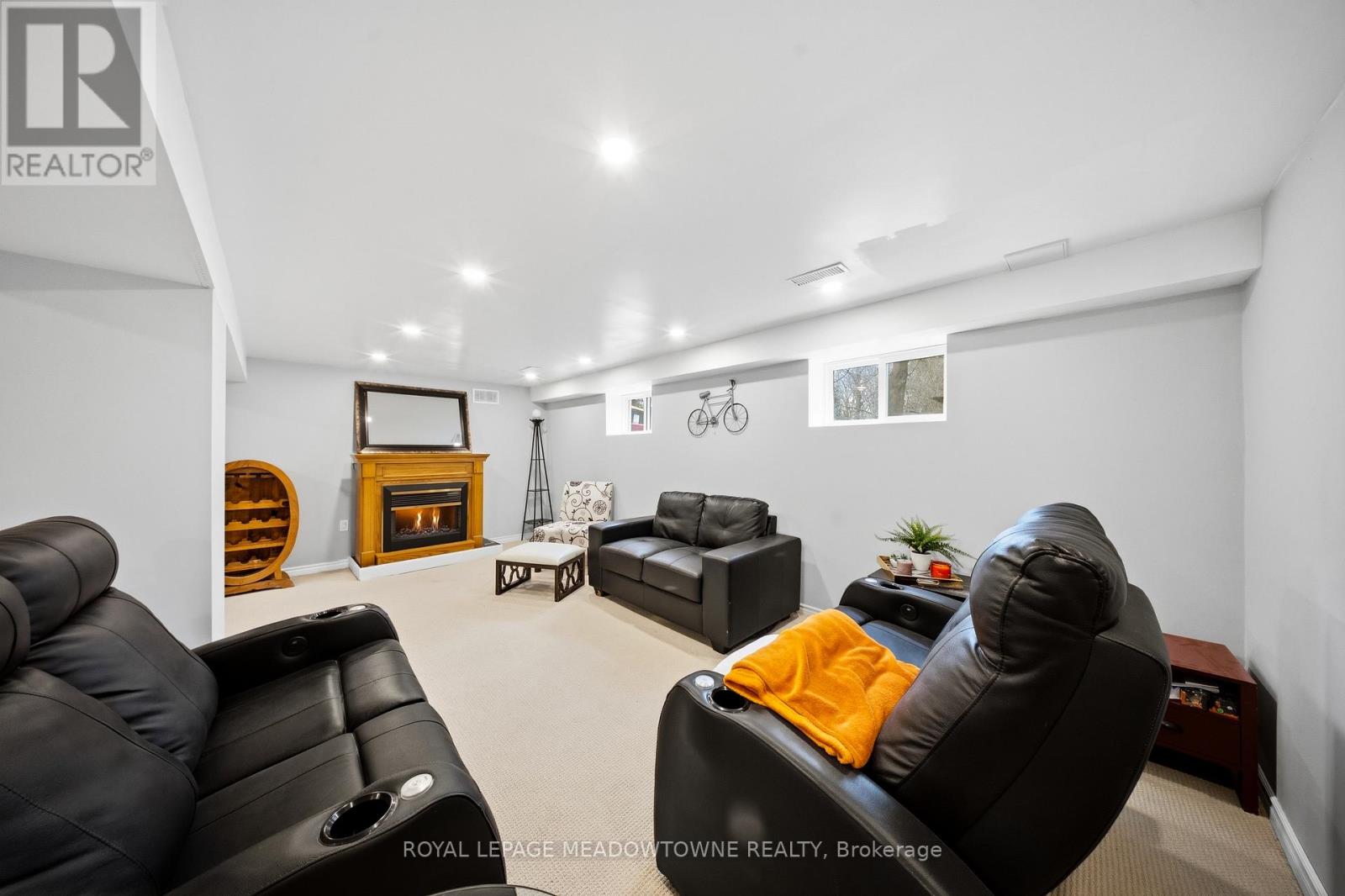 208 Glen Oak Drive, Oakville (Wo West), Ontario  L6K 2J2 - Photo 35 - W12887614