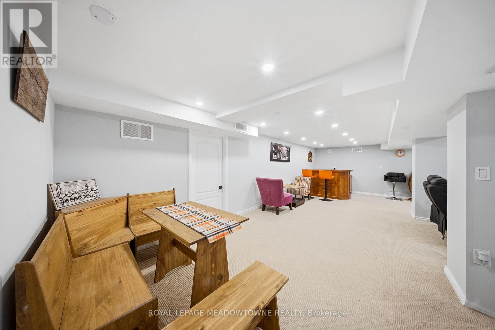 208 Glen Oak Drive, Oakville (Wo West), Ontario  L6K 2J2 - Photo 37 - W12887614