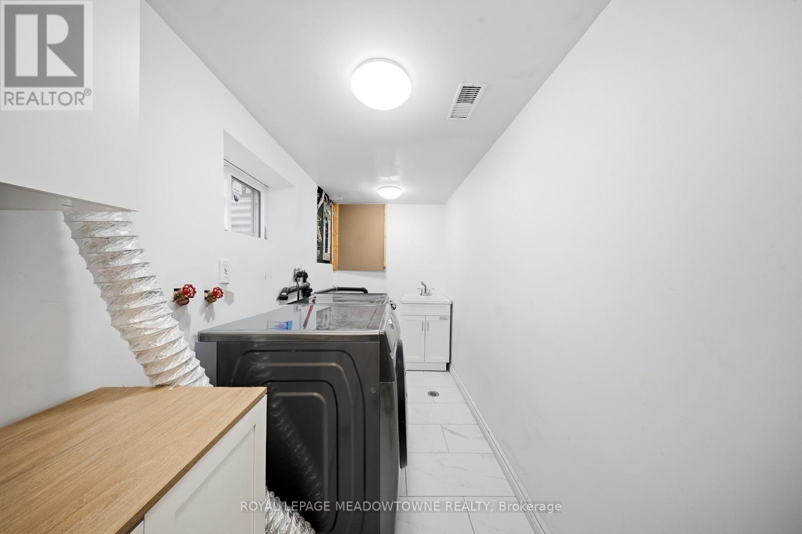 208 Glen Oak Drive, Oakville (Wo West), Ontario  L6K 2J2 - Photo 40 - W12887614