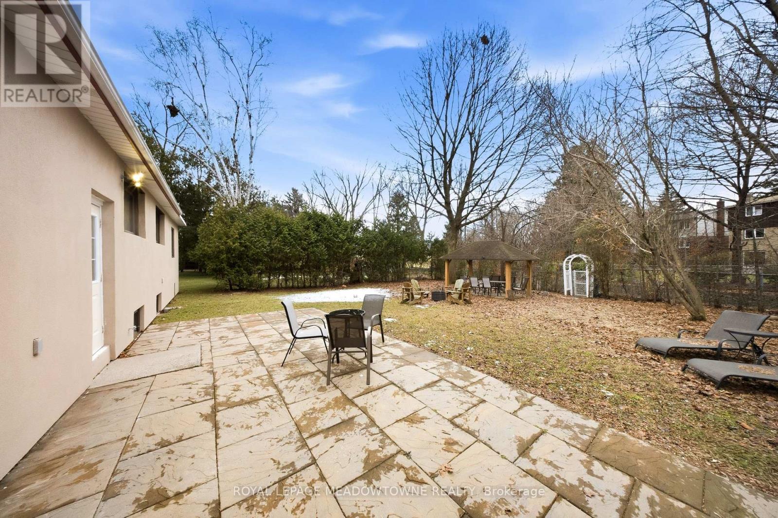 208 Glen Oak Drive, Oakville (Wo West), Ontario  L6K 2J2 - Photo 42 - W12887614