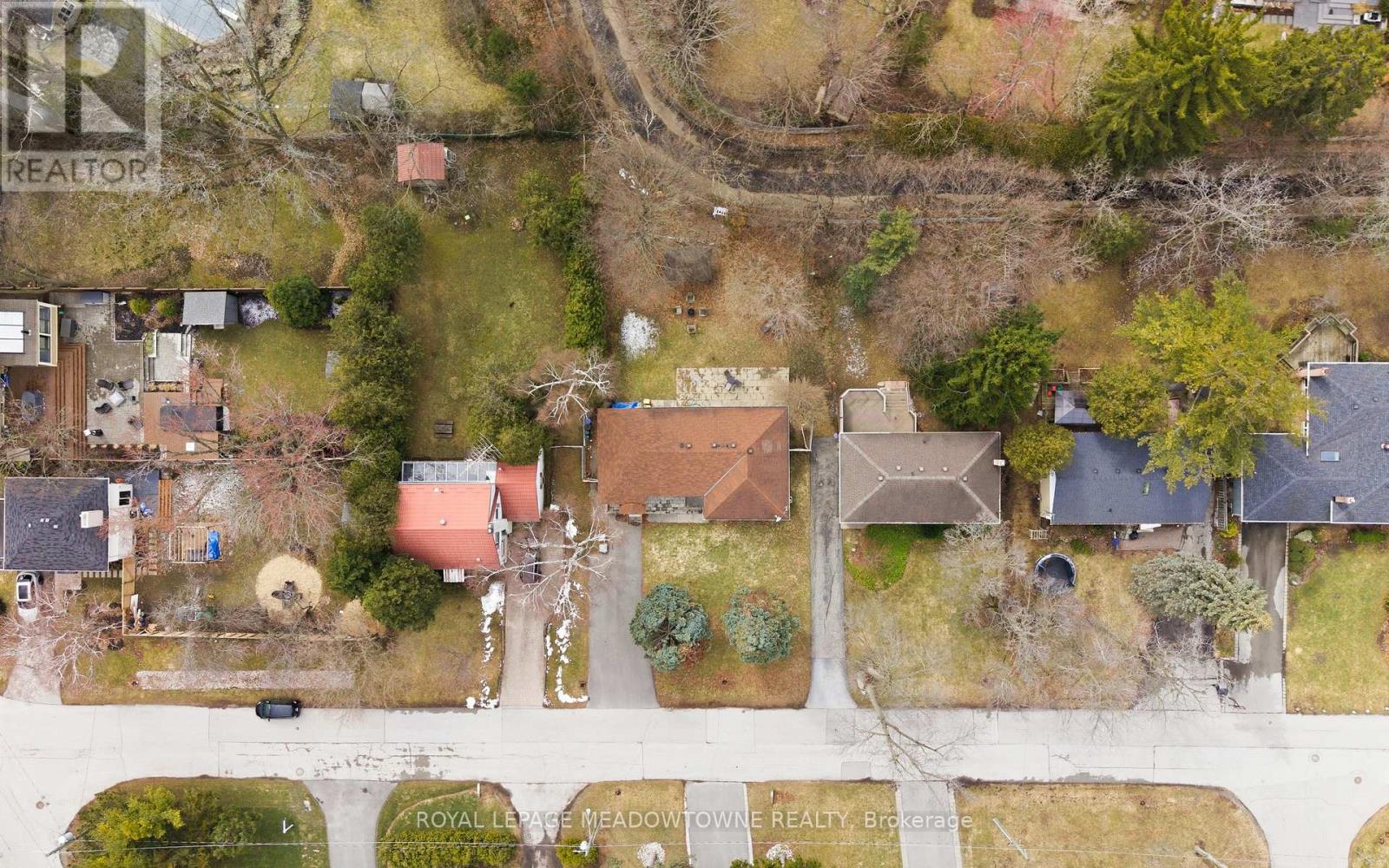 208 Glen Oak Drive, Oakville (Wo West), Ontario  L6K 2J2 - Photo 48 - W12887614