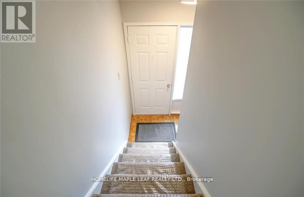 113 - 113 Ashton Crescent, Brampton, Ontario  L6S 3J9 - Photo 5 - W12887666