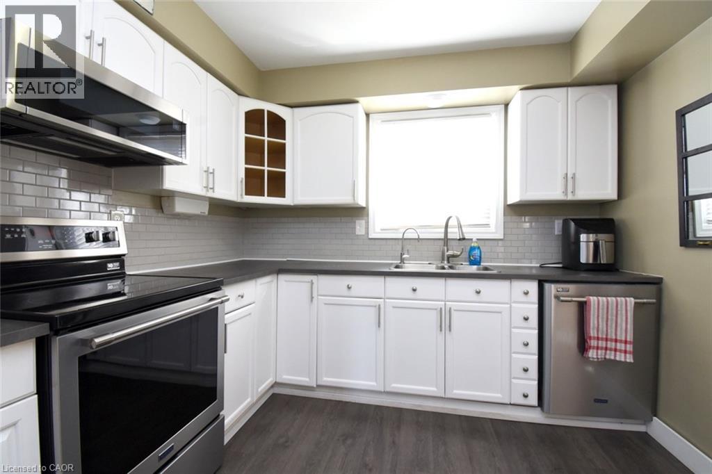 150 Gateshead Crescent Unit# 122, Stoney Creek, Ontario  L8G 4A7 - Photo 10 - 40810806