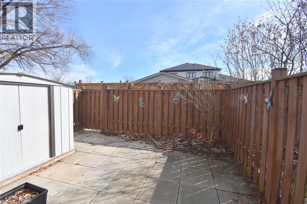 150 Gateshead Crescent Unit# 122, Stoney Creek, Ontario  L8G 4A7 - Photo 33 - 40810806