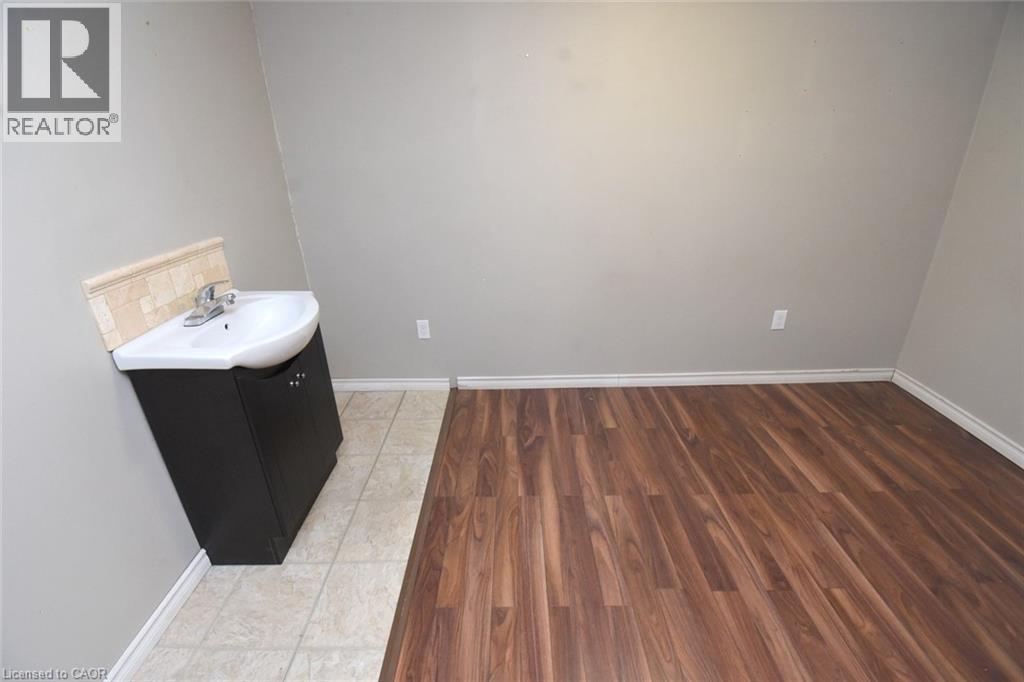 150 Gateshead Crescent Unit# 122, Stoney Creek, Ontario  L8G 4A7 - Photo 26 - 40810806