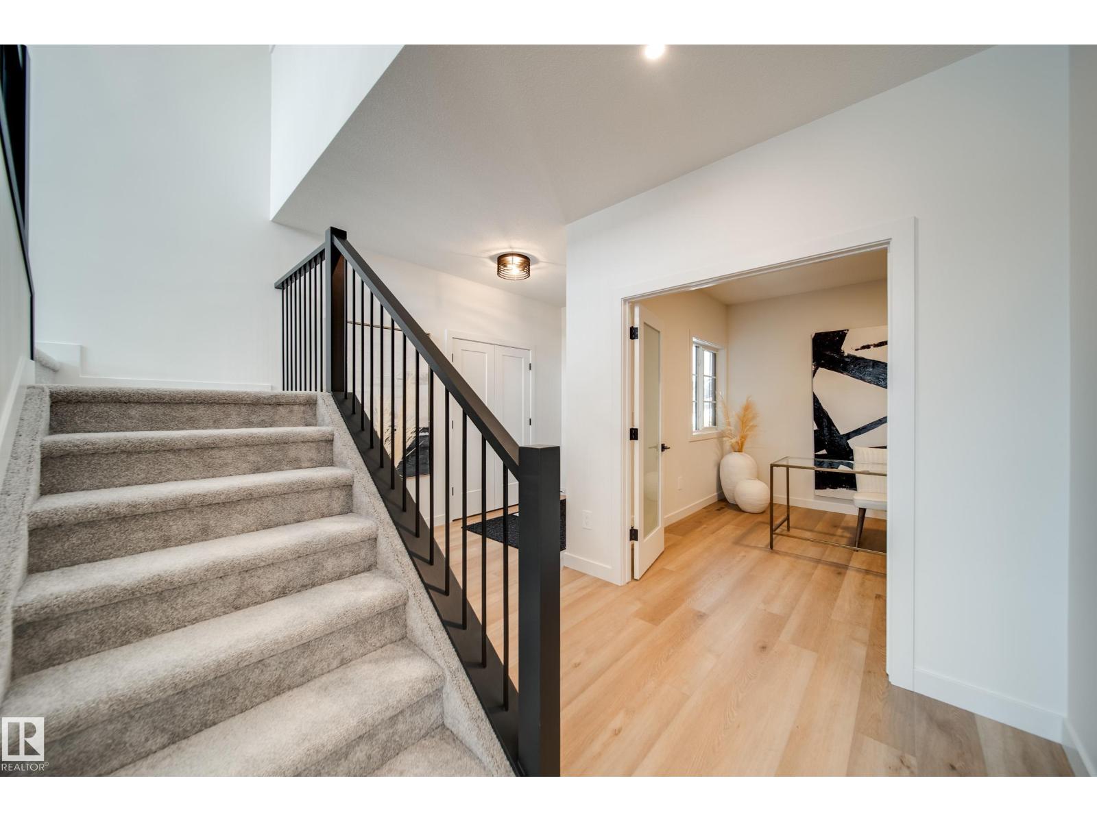 3 Cloutier Cl, St. Albert, Alberta  T8T 2C9 - Photo 4 - E4471984