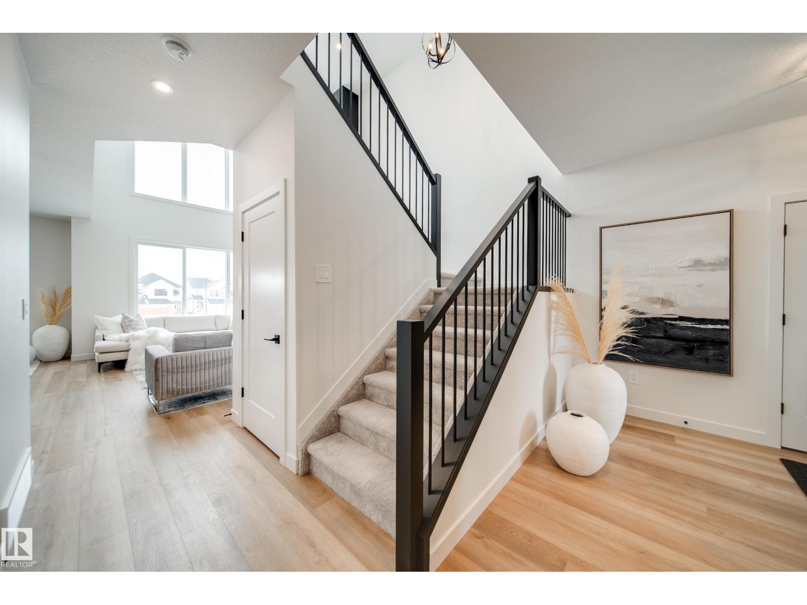 3 Cloutier Cl, St. Albert, Alberta  T8T 2C9 - Photo 3 - E4471984