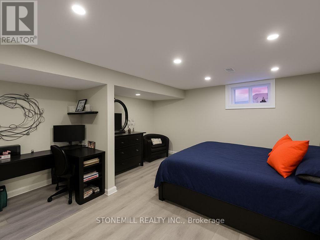 Lower - 368 Mountain Brow Boulevard, Hamilton, Ontario  L8T 1A6 - Photo 9 - X12887472