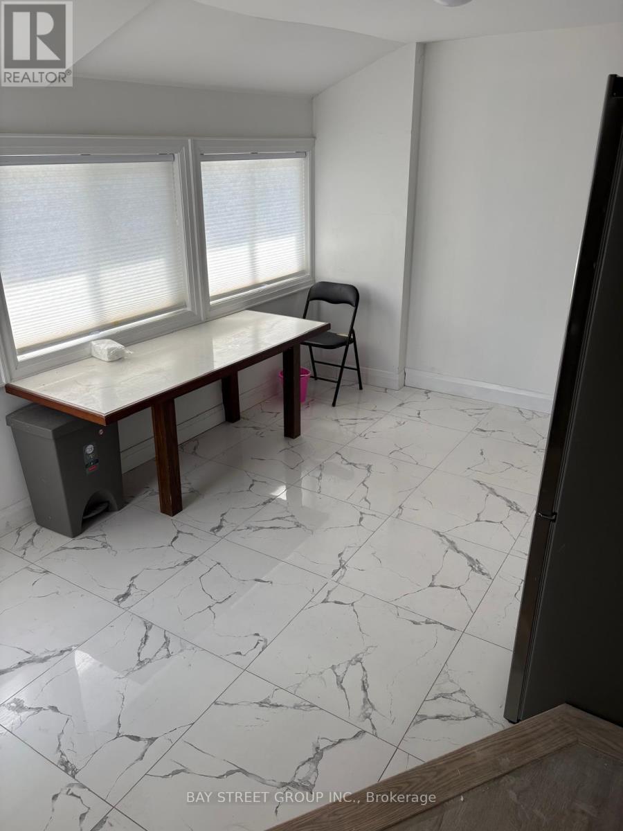 Unit E - 5757 Stanley Avenue, Niagara Falls, Ontario  L2G 3X6 - Photo 3 - X12887626