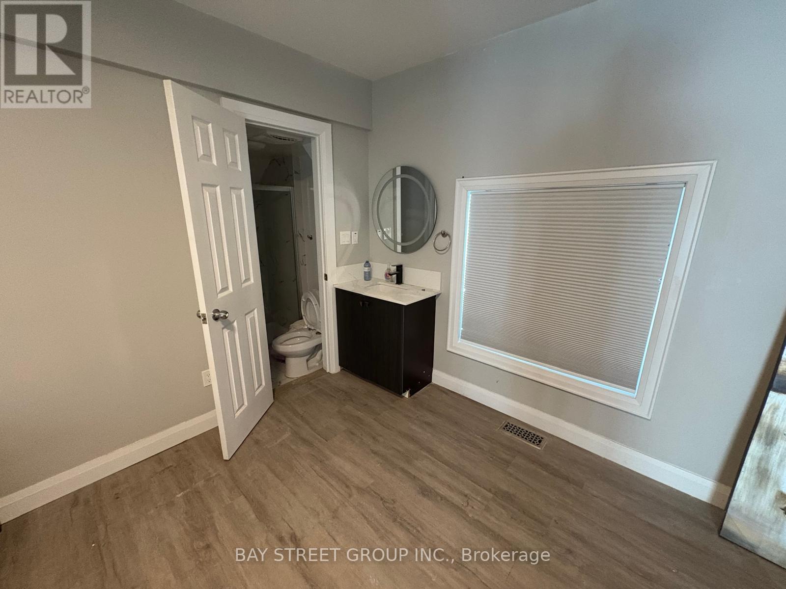 Unit E - 5757 Stanley Avenue, Niagara Falls, Ontario  L2G 3X6 - Photo 4 - X12887626