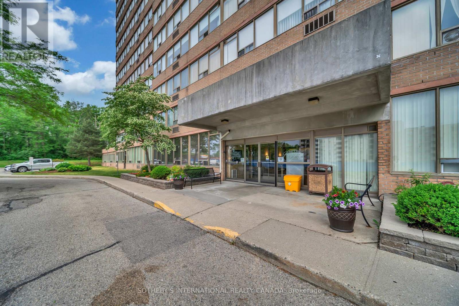 312 - 3227 King Street, Kitchener, Ontario  N2A 3Z9 - Photo 2 - X12887638