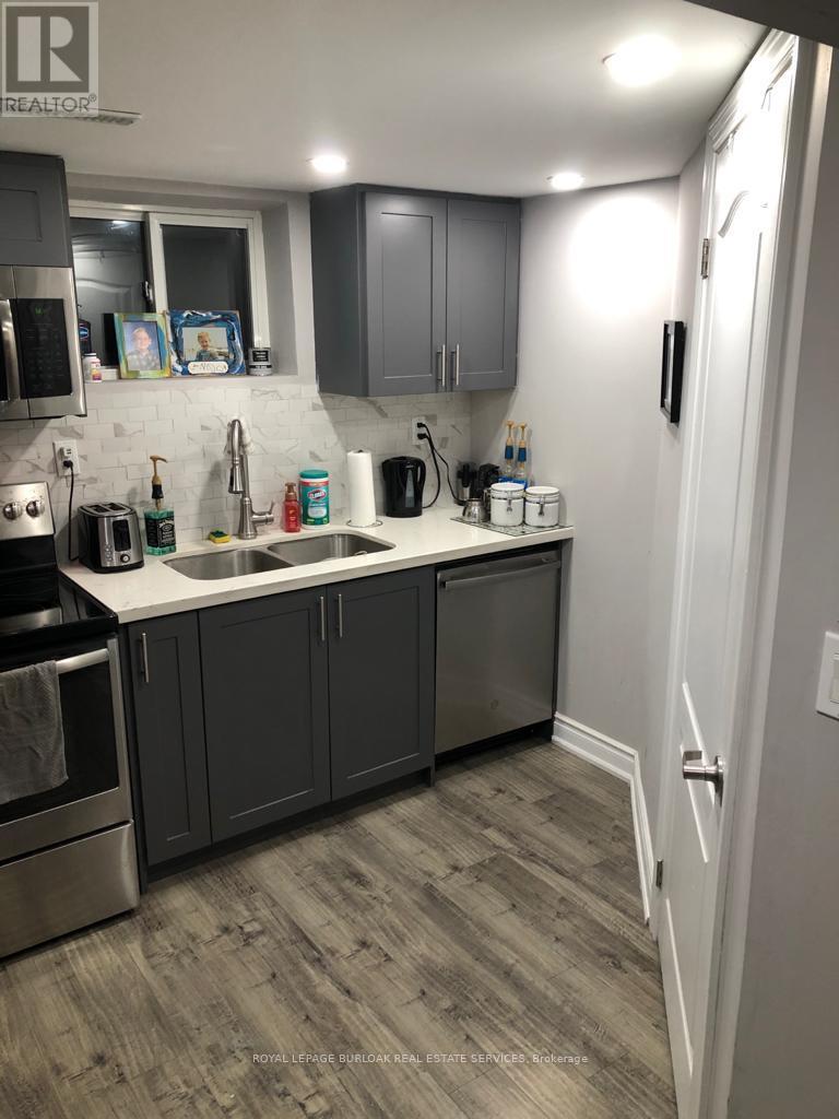 Lower - 15 Michael Avenue, Hamilton (Berrisfield), Ontario  L8T 2Y2 - Photo 2 - X12887642