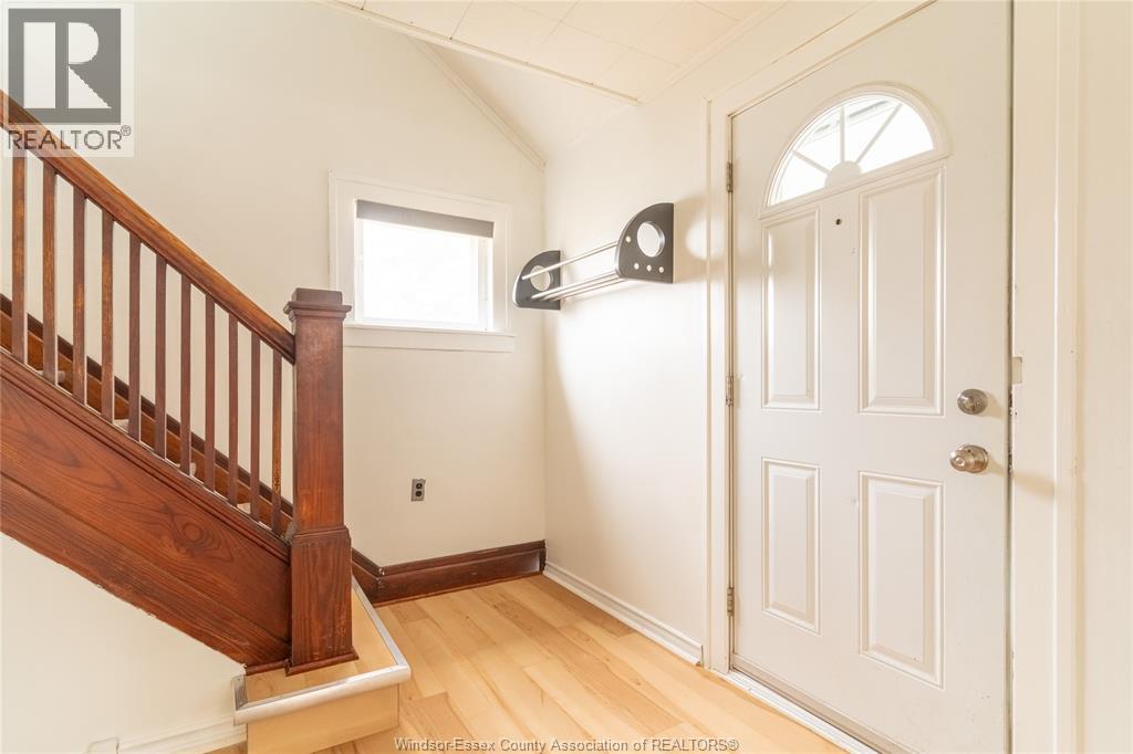 984 Mcewan Avenue, Windsor, Ontario  N9B 2G5 - Photo 11 - 26005463