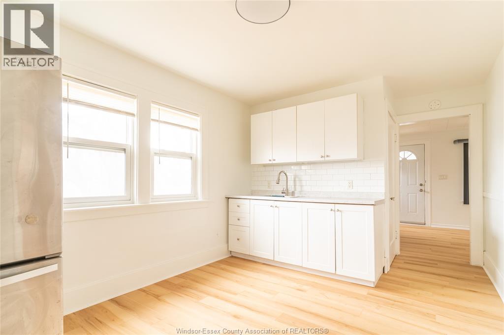 984 Mcewan Avenue, Windsor, Ontario  N9B 2G5 - Photo 16 - 26005463