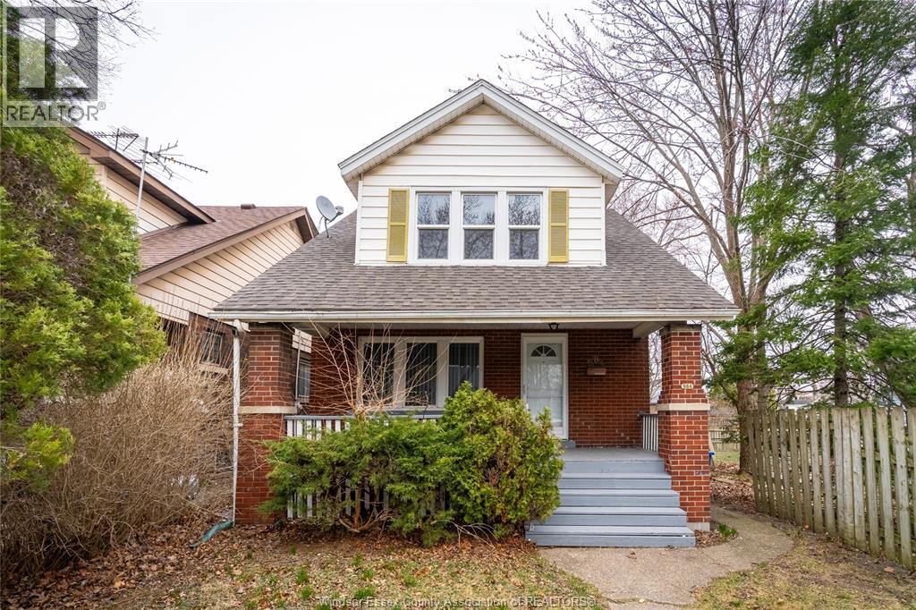 984 Mcewan Avenue, Windsor, Ontario  N9B 2G5 - Photo 2 - 26005463