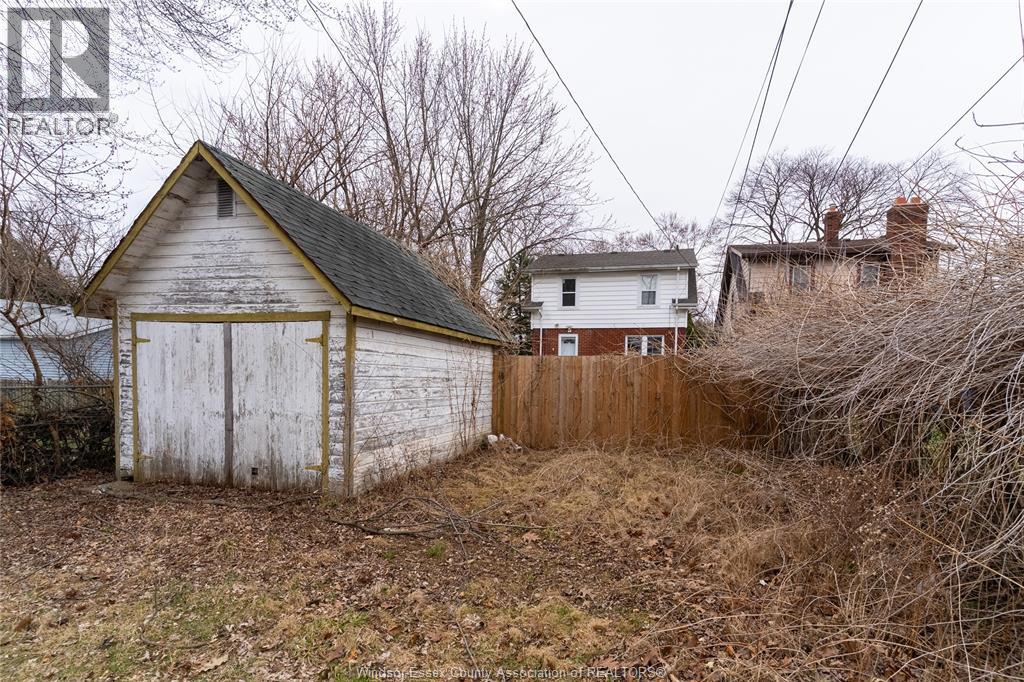 984 Mcewan Avenue, Windsor, Ontario  N9B 2G5 - Photo 27 - 26005463