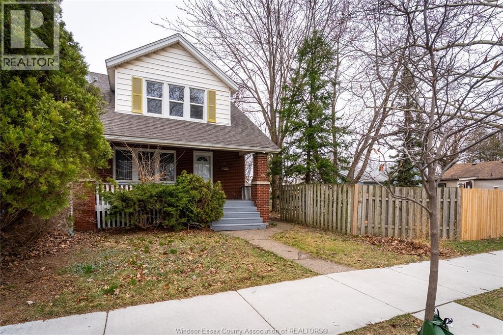 984 Mcewan Avenue, Windsor, Ontario  N9B 2G5 - Photo 3 - 26005463