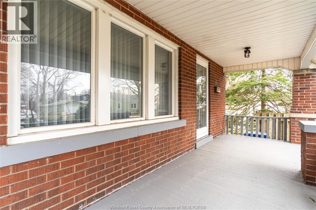 984 Mcewan Avenue, Windsor, Ontario  N9B 2G5 - Photo 5 - 26005463