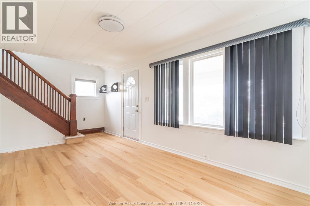 984 Mcewan Avenue, Windsor, Ontario  N9B 2G5 - Photo 9 - 26005463