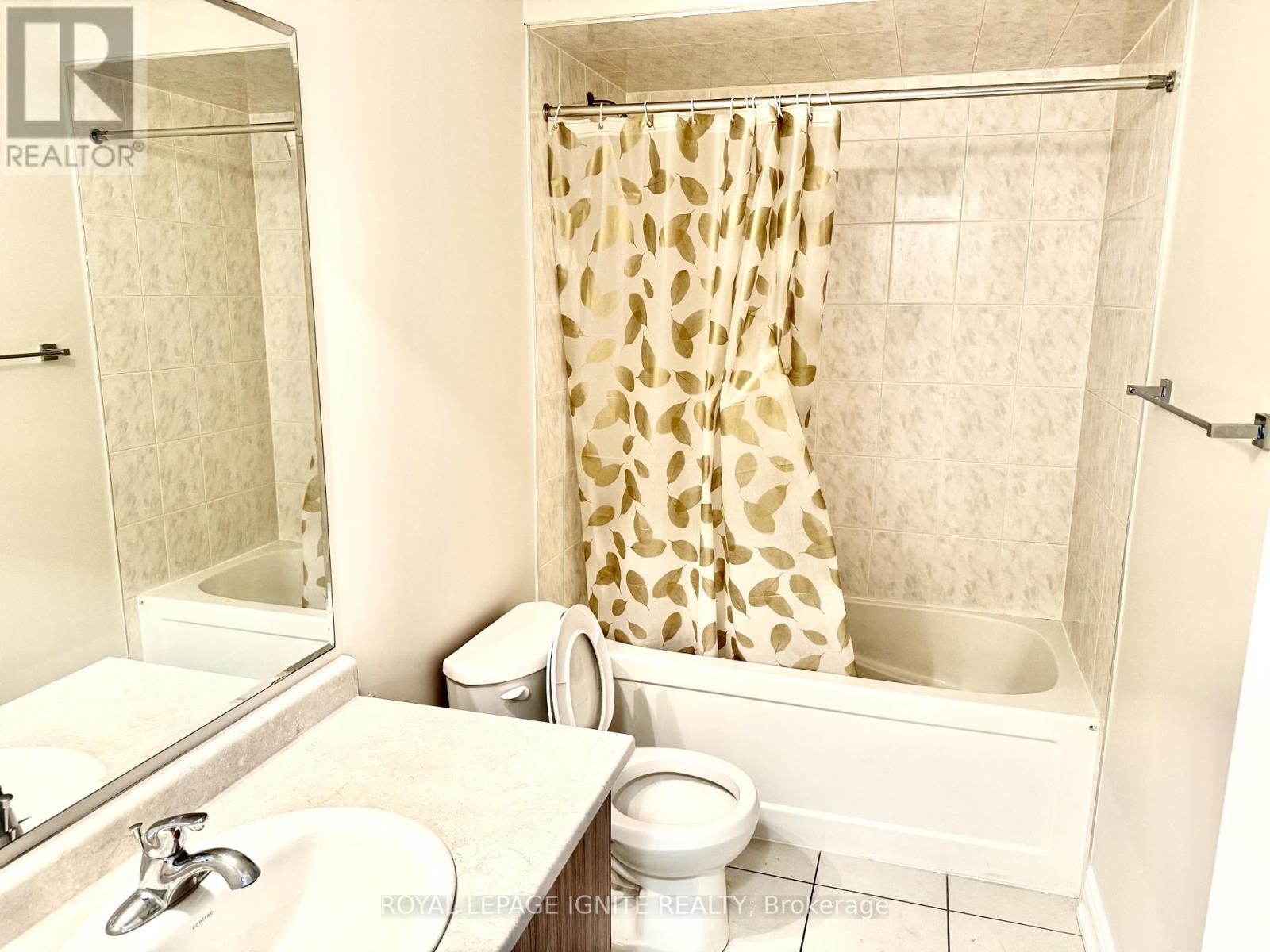 35 Bushwood Trail, Brampton, Ontario L6Y 6G6 - Photo 14 - W12738660