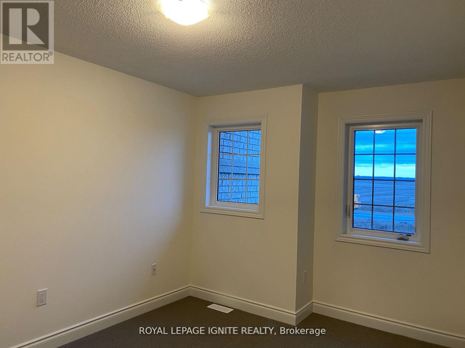 35 Bushwood Trail, Brampton, Ontario L6Y 6G6 - Photo 12 - W12738660