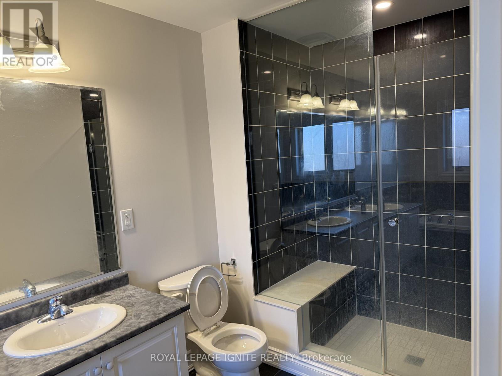 35 Bushwood Trail, Brampton, Ontario L6Y 6G6 - Photo 16 - W12738660