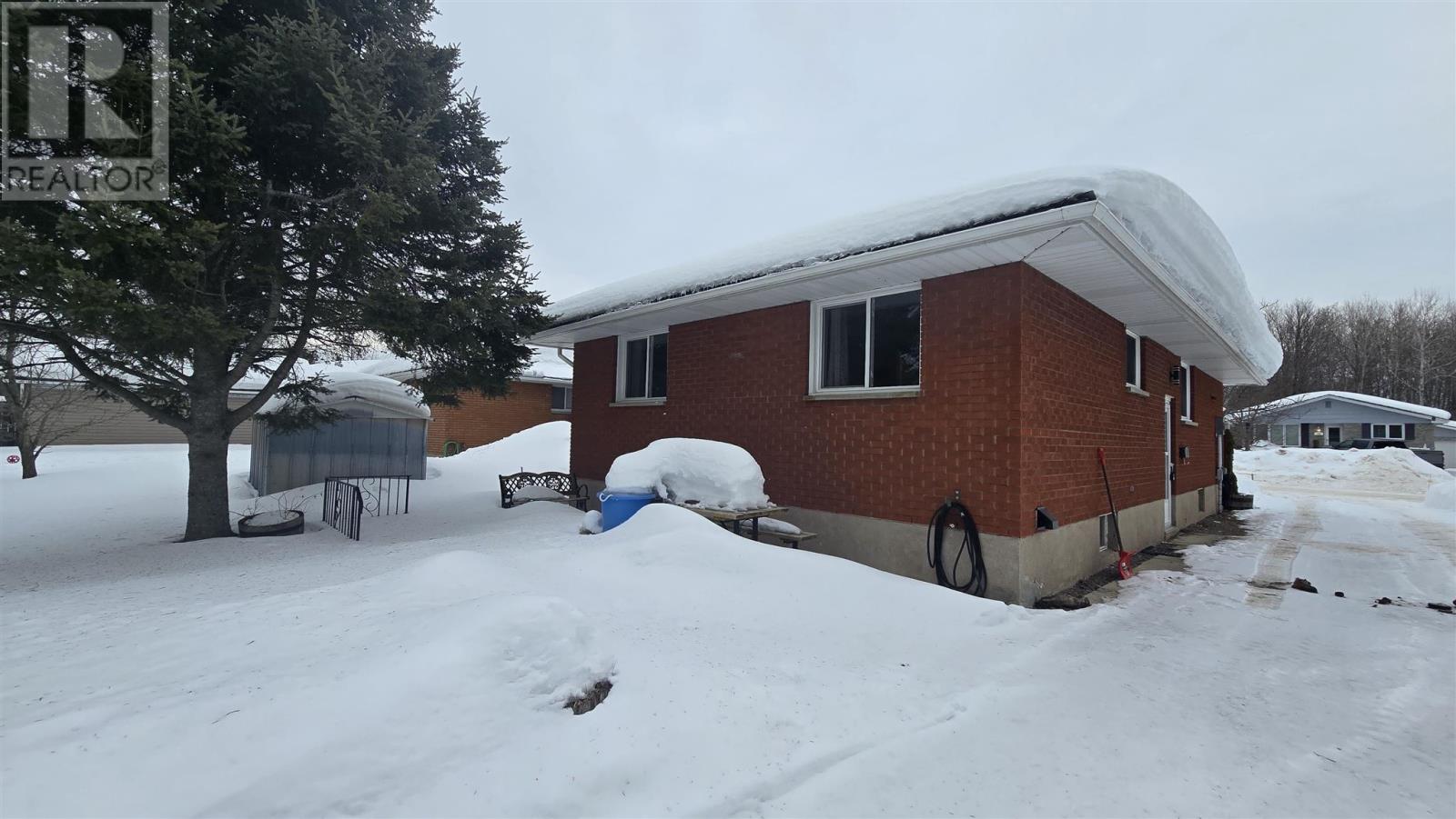 121 Glen Ave, Sault Ste. Marie, Ontario P6A 5V8 - Photo 5 - SM260465