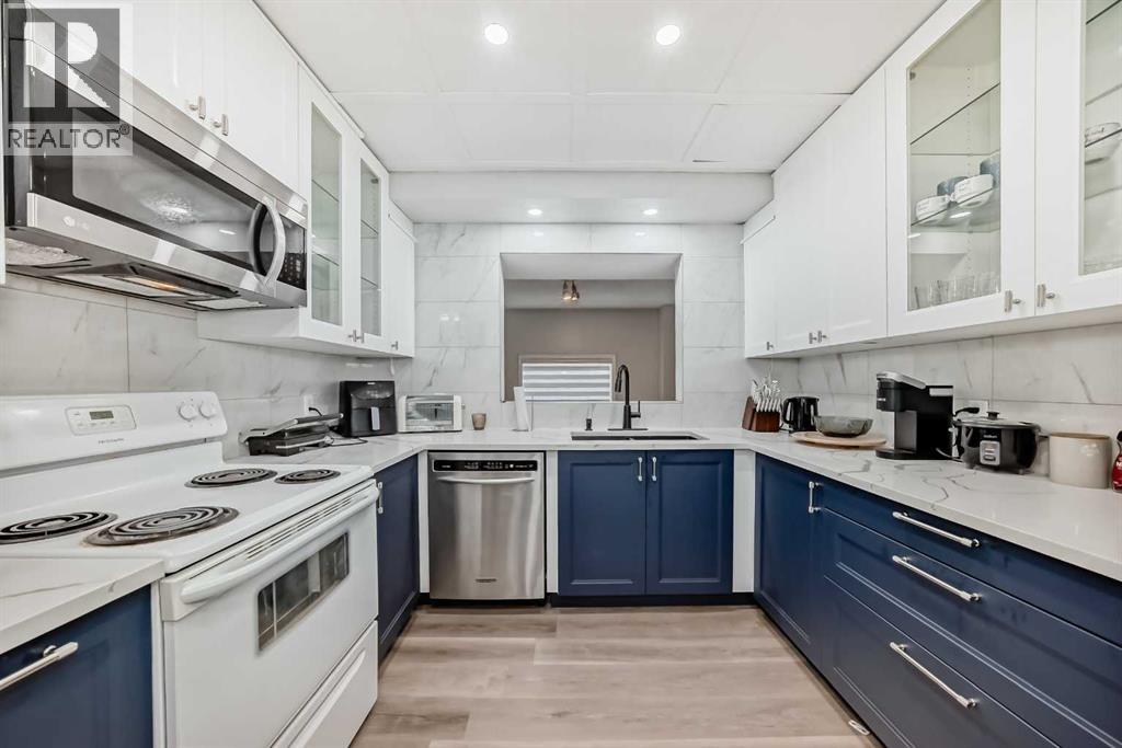 2, 7 Westland Road, Okotoks, Alberta  T1S 1Z1 - Photo 3 - A2293695