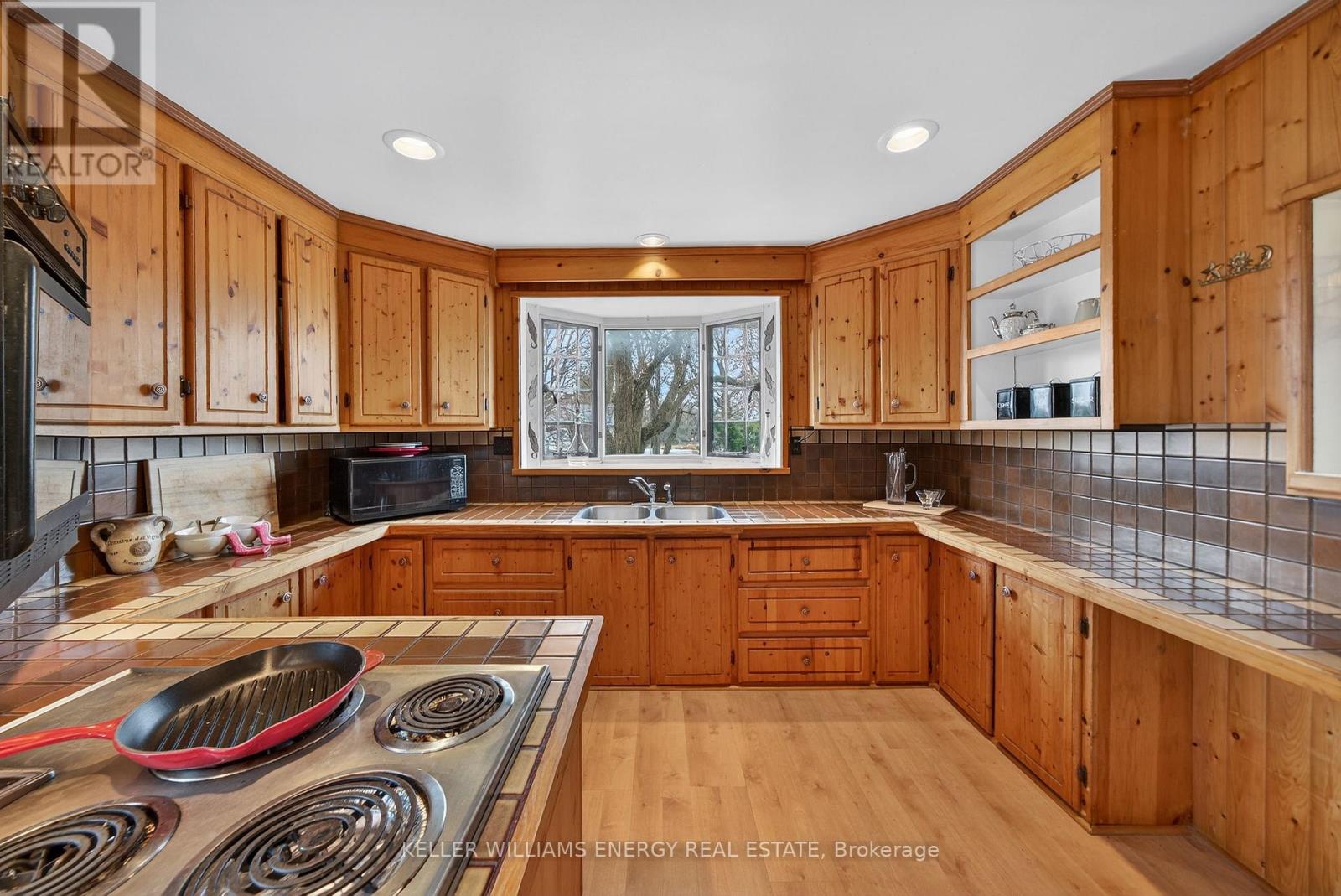 419 County Rd 25 Road, Prince Edward County (North Marysburg Ward), Ontario  K0K 2T0 - Photo 10 - X12887674