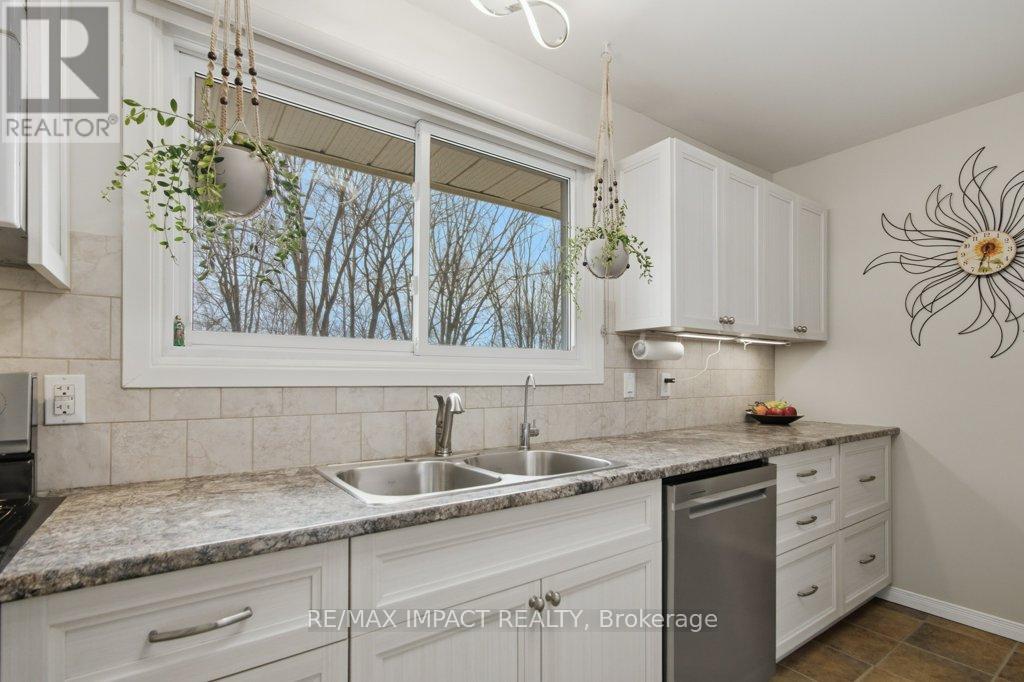 26 Parkview Heights, Quinte West, Ontario  K8V 5L7 - Photo 11 - X12887700