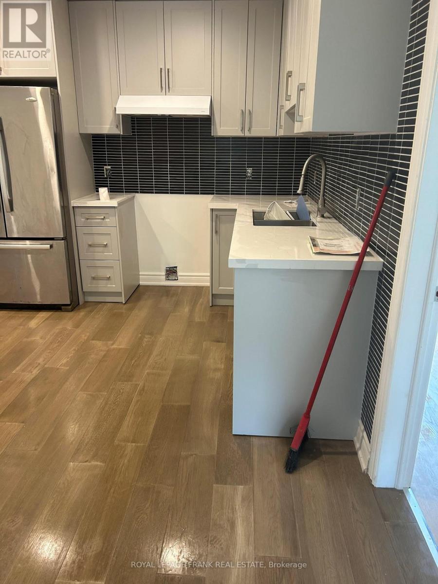 Unknown Address, ,     - Photo 3 - X12887734