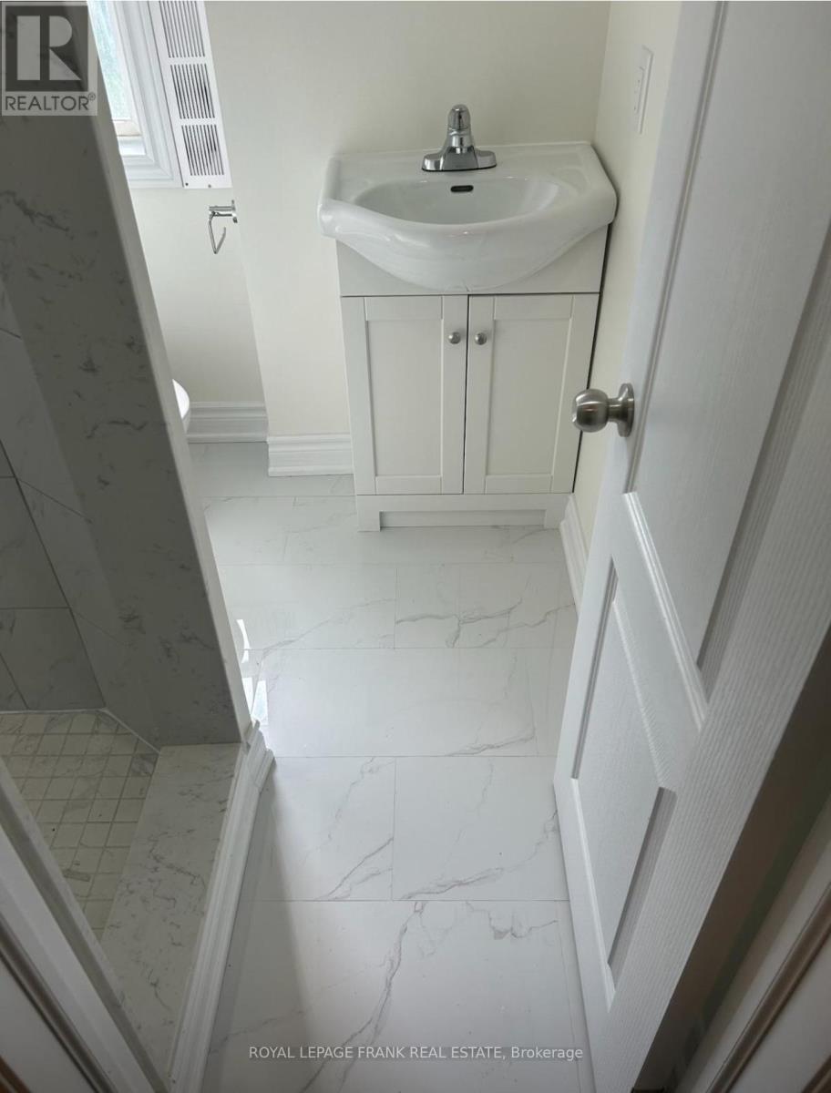 Unknown Address, ,     - Photo 4 - X12887734