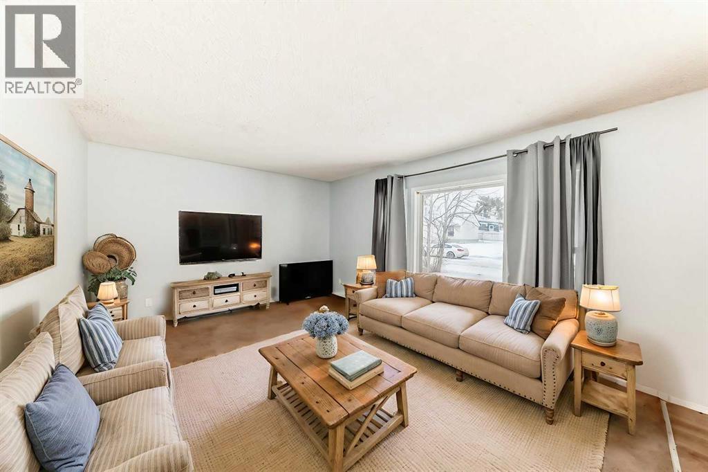 5209 46 Street, Rimbey, Alberta  T0C 2J0 - Photo 4 - A2281410