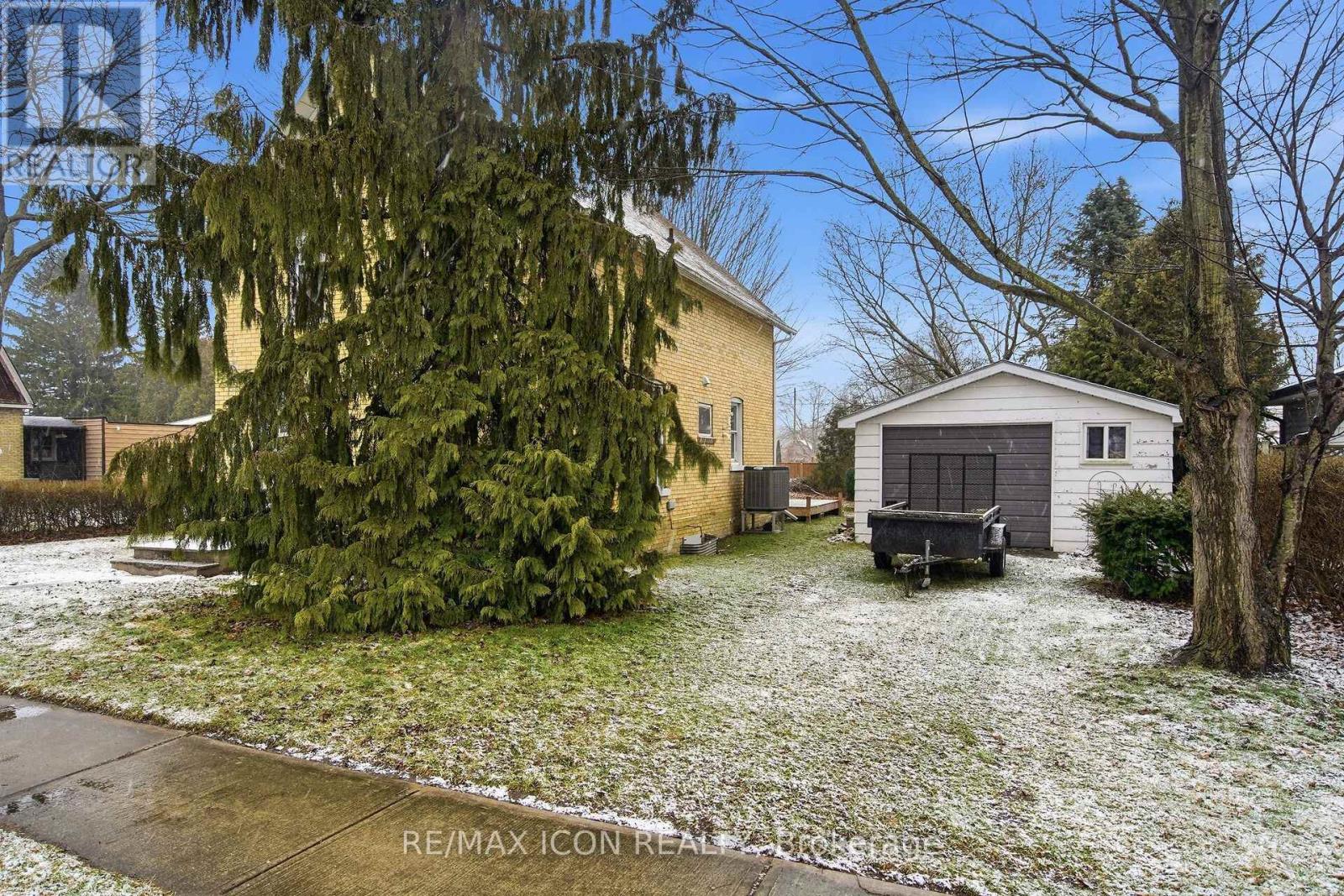 182 Maple Street, West Elgin (West Lorne), Ontario  N0L 2P0 - Photo 4 - X12887690